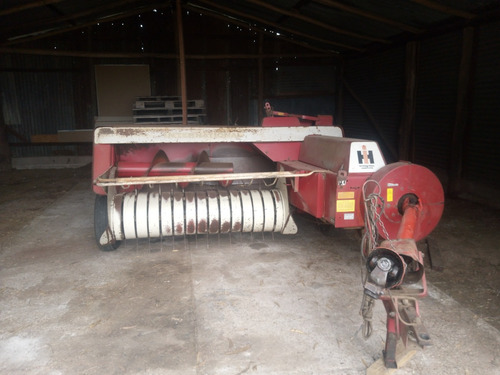 Enfardadora International 440