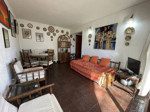 Imagen 2 de 8 de Venta De Apartamento Con 1 Dormitorios En Punta Del Este