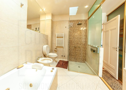 Imagen 12 de 30 de Venta / Casa / 4 Ambientes / Cochera / Pileta / Quincho / Ramos Mejia