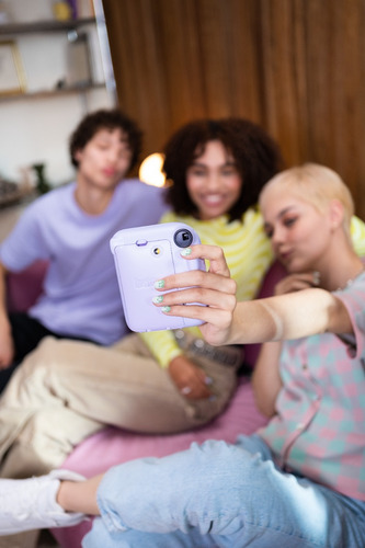Camara Fuji Instax Mini 12 Polaroid Selfie + Rollo 20 Fotos*