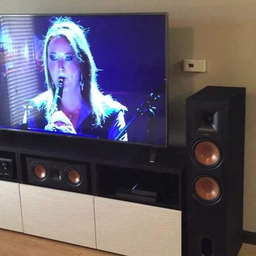Bafle Columna Klipsch R-26f 2 Vías Doble Woofer Home Theater