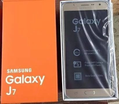 Samsung Galaxy J7 ,16gb,13mpx, 5.1,dorado Nfc Android