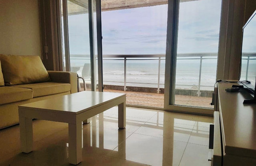 Imagen 3 de 19 de Departamento Con Excelente Ubicación Frente Al Mar En Venta