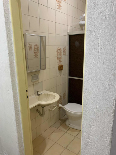 Casa De 3 Cômodos + Lavanderia Compartilhada