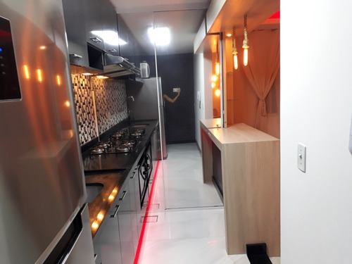 Imagem 2 de 15 de Apartamento 100% Mobiliado - Curitiba 274.900,00