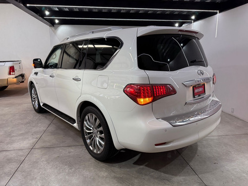 Infiniti QX80 5.6l Perfection 8 Pasajeros At