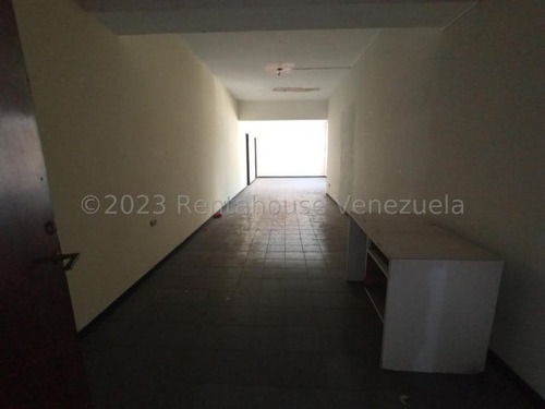 Imagen 2 de 8 de Oficina En Alquiler Centro De Caracas 23-18932 Lr 04122183486
