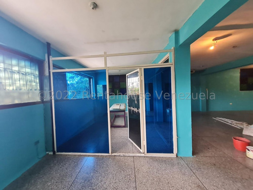Imagen 24 de 30 de Edificio Comercial En Venta En Zona Este Barquisimeto Lara ++23-1117 */ M.c T. N° +0-4-2-4- 5.5.6. 5.7. 5.9 *--**