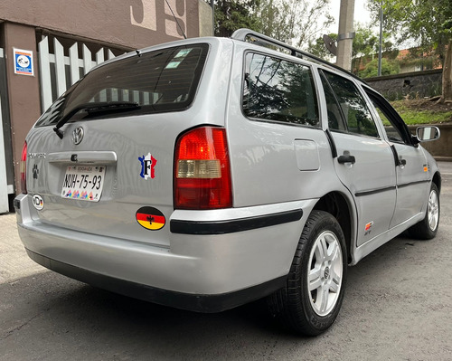 Volkswagen Pointer 1.6 Trendline Ee Mt