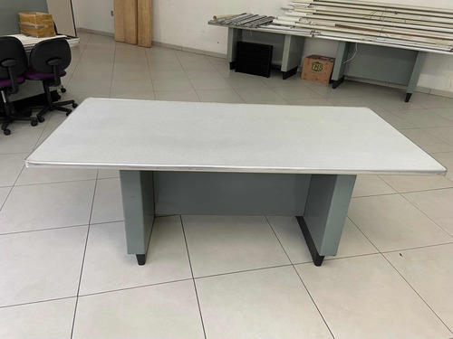 Mesa 1,90x90x80 Em Aço Conforme Fotos Marca Mojiano (Usado)