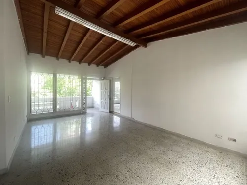 Local En Arriendo Ubicado En Medellín Sector Laureles (27401).