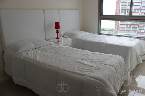 Imagen 4 de 19 de Apartamento De Lujo En Playa Brava, Punta Del Este