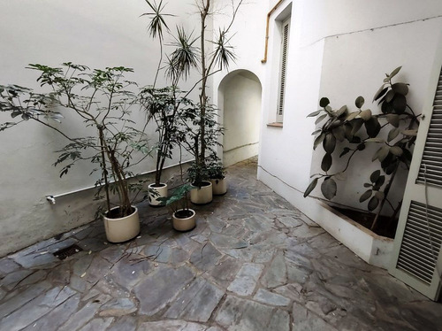 Lote 8.66 X 21, En Inmejorable Zona!!!
