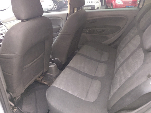 Imagem 7 de 8 de Fiat Punto Attractive 1.4 Flex Manual