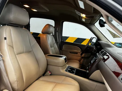 Chevrolet Suburban 5.3 Lt V8 Piel 2da Cubo At