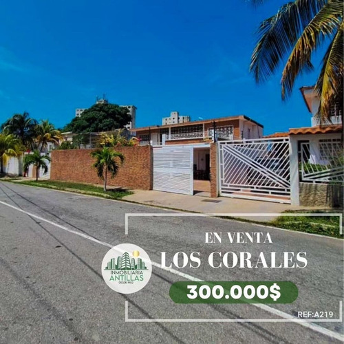 Antillas Vende Quinta Con Hermosos Espacios A219