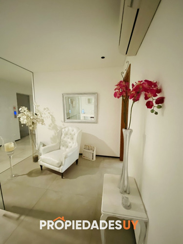 Apartamento De 1 Dormitorio Piso Alto