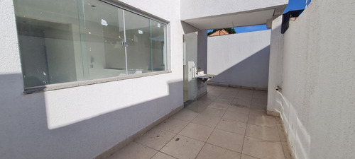 Imagem 12 de 18 de Ótima Área Privativa No Xangrilá . - 4871