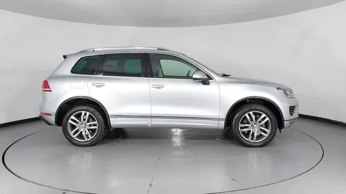 Volkswagen Touareg 4.2 V8 R-LINE