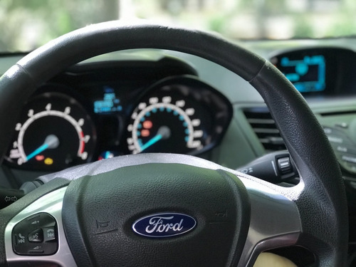 Ford Fiesta S Plus 2015