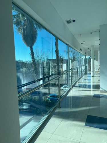 Pilar / Consultorios En Alquiler