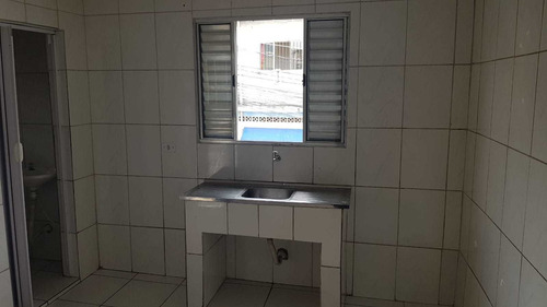 Imagem 10 de 10 de Quarto E Cozinha