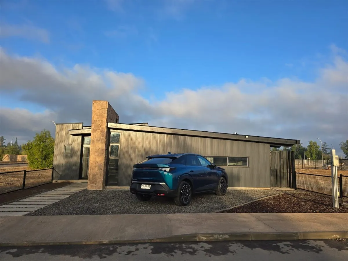 Imagen 2 de 23 de Casa En Venta Nueva Moderna En Condominio , Pirque 140m2