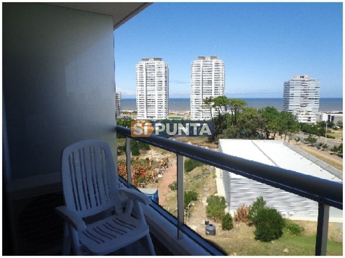 Imagen 2 de 21 de Edificio One