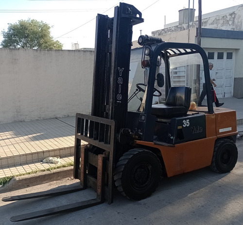 Imagen 5 de 12 de Autoelevador Yale 3,5 Ton - 95 Excelente
