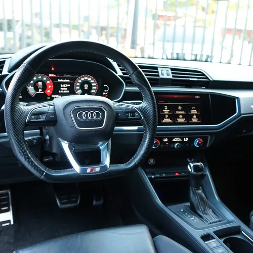 Audi Q3 S-line