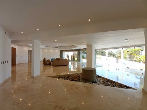 Imagen 8 de 29 de Se Vende Casa 900 M² 6h/7b/10pe La Lagunita
