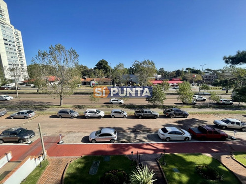 Imagen 22 de 22 de Apartamento De 3 Dormitorios Con Bajos Gastos A La Venta!!