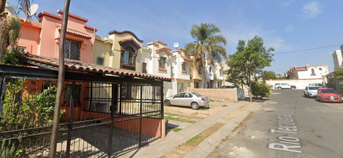 Casa En Venta En Tecolutla, Paseo De Santiago, Tonala, Jal. Mg*