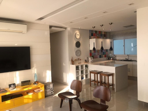 Imagem 1 de 15 de Apartamento 93 M² 02 Dormitórios Centro - 4204-1