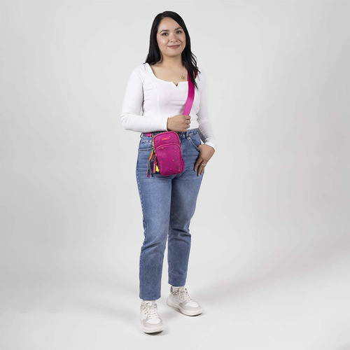 Bolso Porta Celular Gorett Gf24066-p Acabado De Los Herrajes Oro Color Rosa Chicle Correa De Hombro Rosa Chicle Diseño De La Tela Lisa