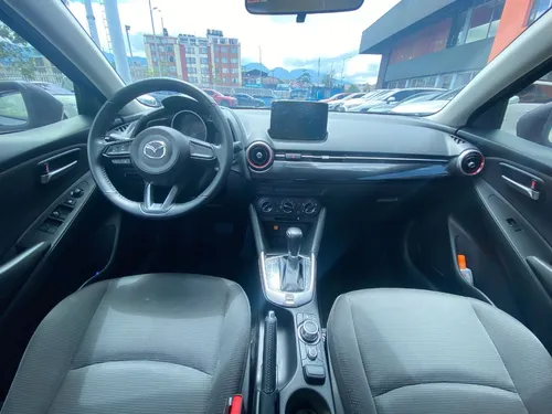Mazda 2 1.5 Touring Carbon Edition