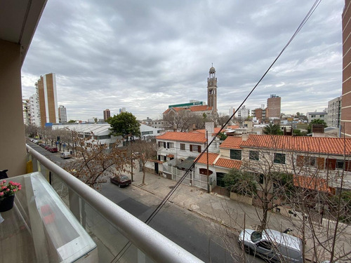 Imagen 11 de 17 de Departamento 2 Dormitorios Con Pileta Y Parrillero Centro