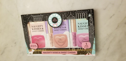 Too Faced Naughty Kisses & Sweet Cheeks Set Miniatura