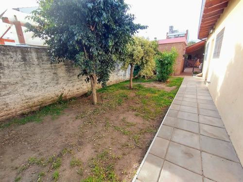 Casa 3 Ambientes Villa Luzuriaga Venta Mas Departa
