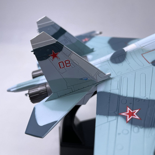 Escala 1:100 Ala Sukhoi Su-27 Avión Ruso Aerolíneas