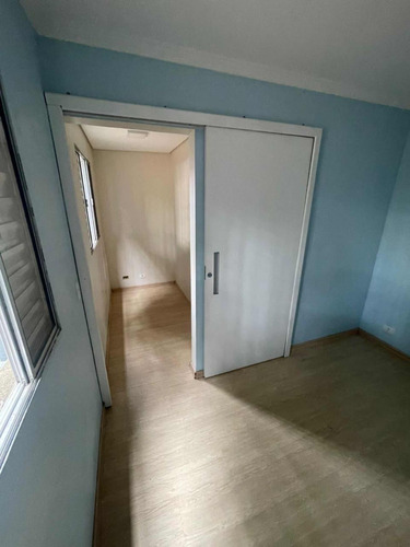 Apto Com 2 Dorm E 1 Banheiro!