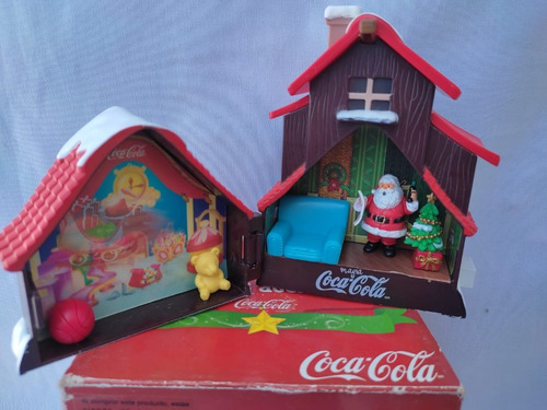 Imagen 3 de 7 de La Casa De Santa El Pueblo De Las Buenas Acciones Coca Cola