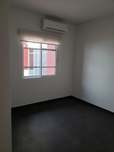 Imagen 6 de 10 de Vendo Casa En La Sm 44, Av La Luna Y Av Andres Q.roo