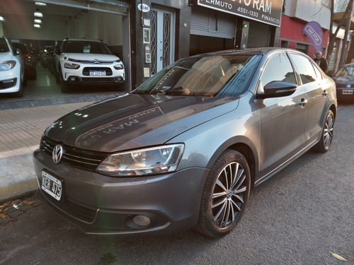 Imagen 1 de 11 de Volkswagen Vento Tsi 2011 Permuto Financio