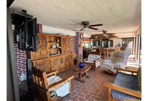 Casa En Renta A Orilla Del Lago Teques Mc.
