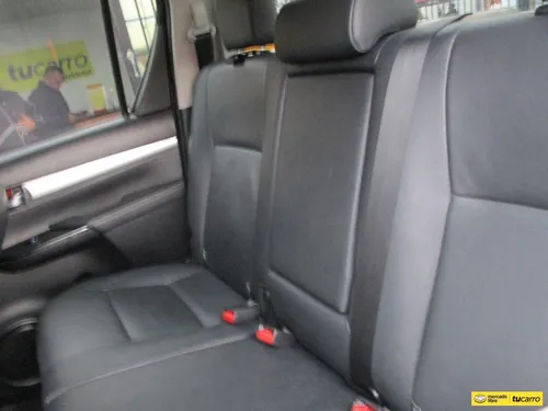 Toyota Hilux 4x4 2.4 At Aa