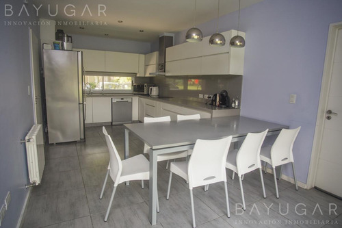 Venta - Casa En Sausalito - Bayugar Negocios Inmobiliarios