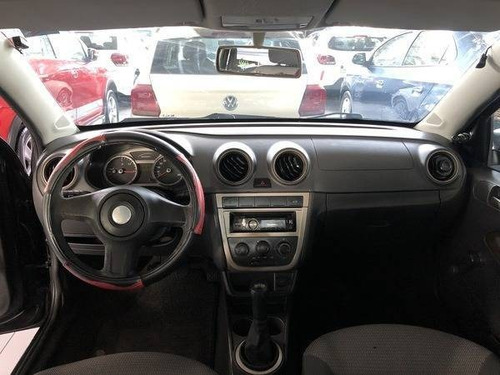 Imagem 6 de 8 de Volkswagen Voyage 1.0 Mi 8v Flex 4p Manual