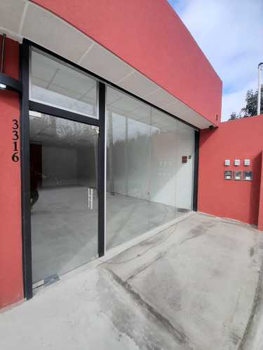 Imagen 8 de 12 de Alquiler Local 50 M2 En El Pato
