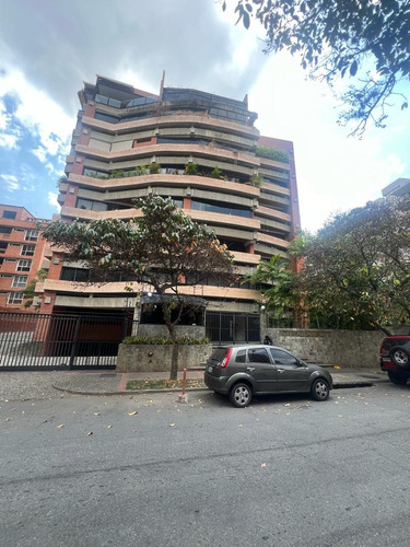 Se Alquila Apartamento 67m2. Chacao.